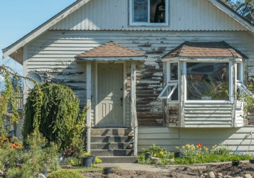 How much do house flippers make?